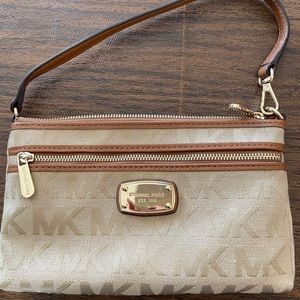 Michael Kors Wristlet